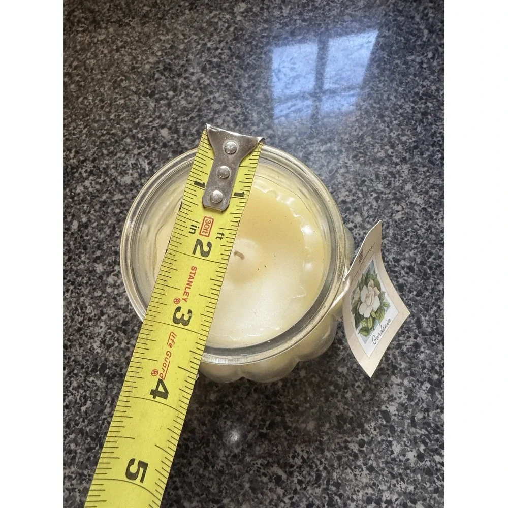 Home Interiors Gardenia Flower Scented Candle 17 oz Jar Retired Fragrance No Lid